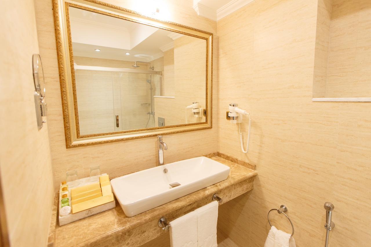 Sultan Palace Hotel Aτιράου Εξωτερικό φωτογραφία Bathroom