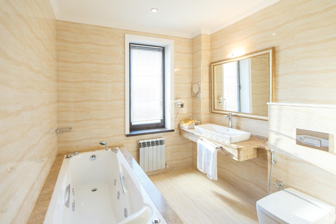 Sultan Palace Hotel Aτιράου Εξωτερικό φωτογραφία Bathroom